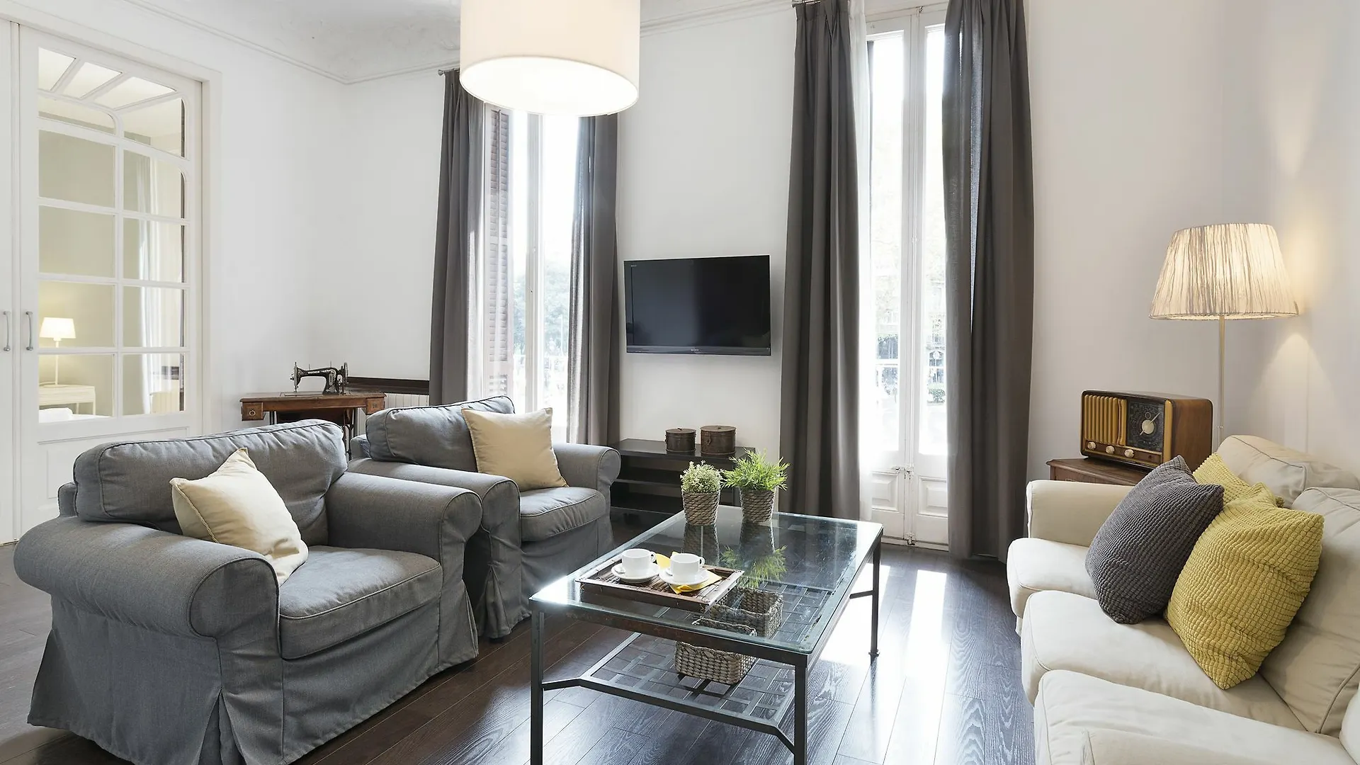 Apartament Fira Luxury Nextdoor Barcelona